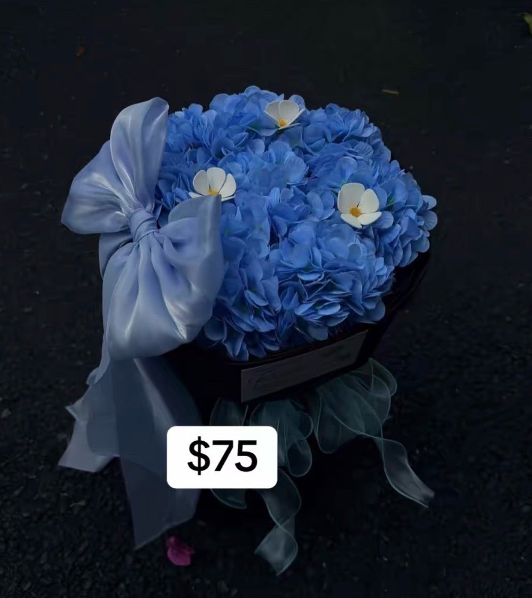 Blue Moon Hydrangea Bow Bouquet – design reference photo