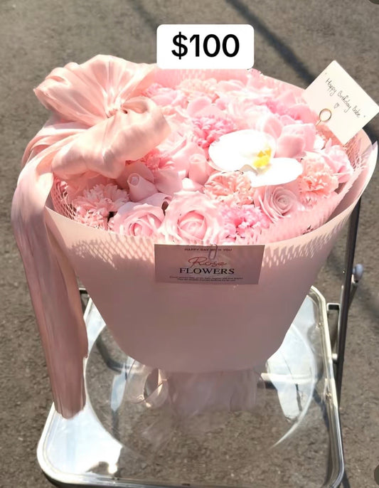 Pink Frangipani Rose Velvet Bouquet – design reference photo