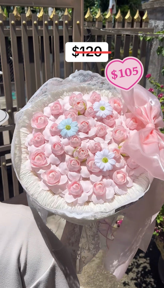 Pink Rose Daisy Grand Lace Bouquet – design reference photo