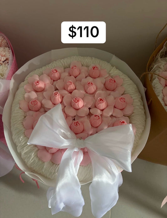Pink Rosebud Ivory Bow Bouquet – design reference photo