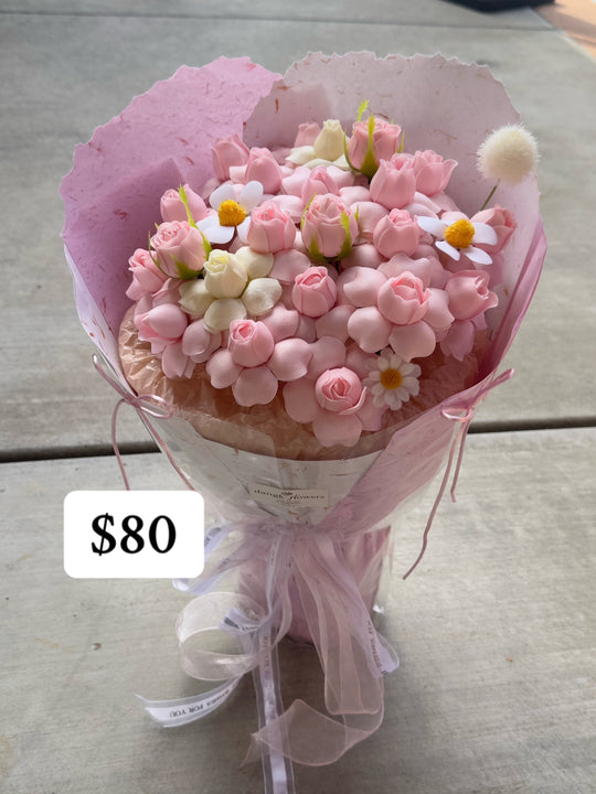 Pink Tulip Daisy Lace Bouquet – design reference photo