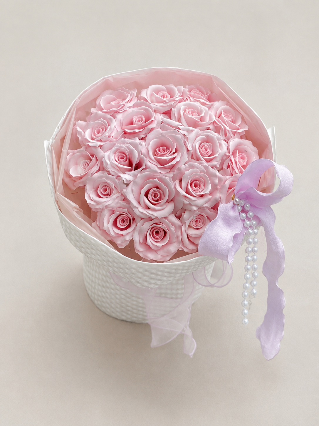 Pink Pearl Rose Bouquet, front view; AI design illustration